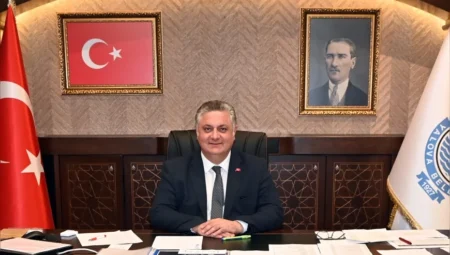 Yalova Belediye Başkanı Mehmet Gürel, 17 Ağustos 1999 Marmara Depremi’nin 26. yıl dönümünde anma mesajı yayımladı